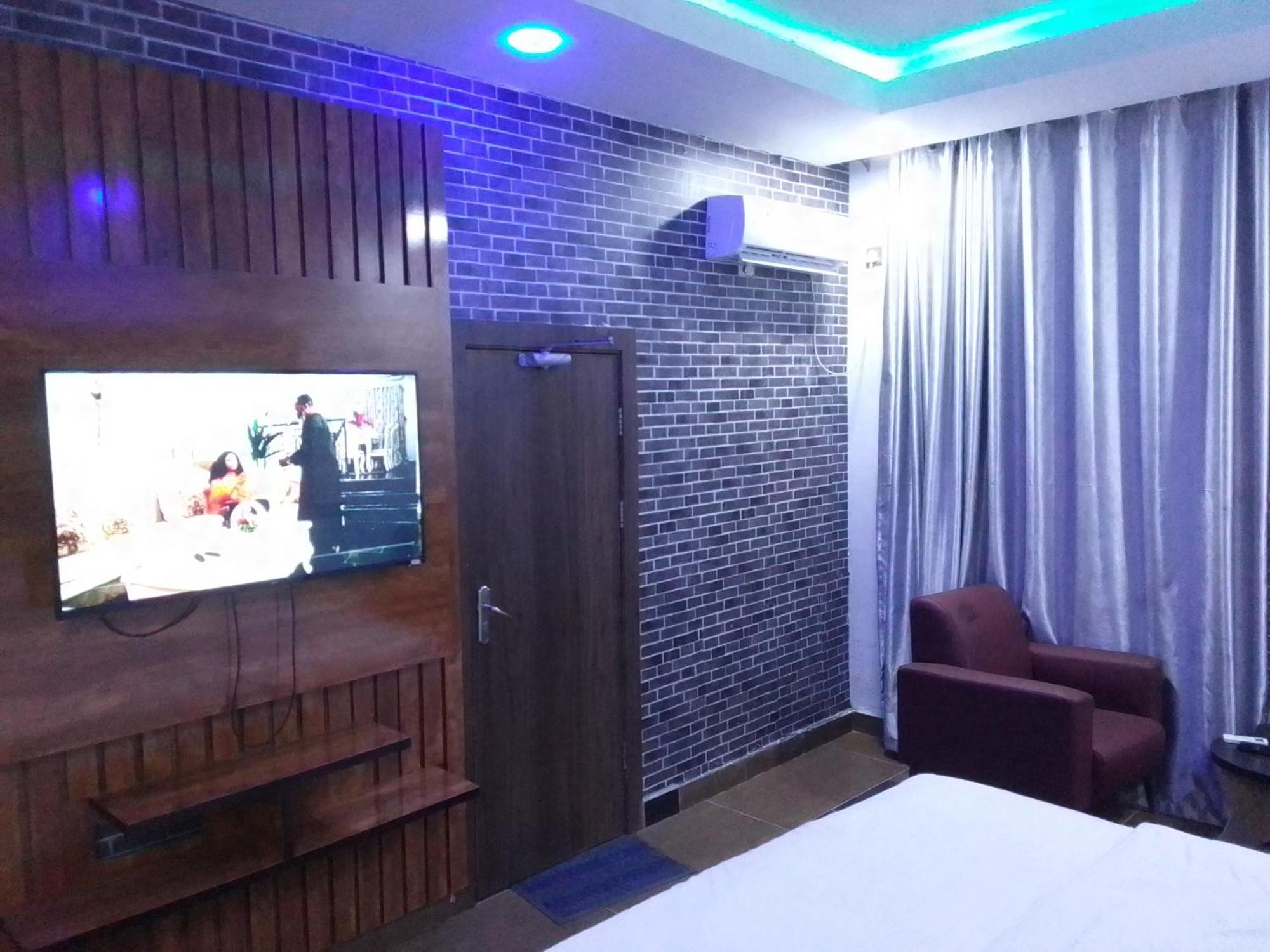 Hotel Exclusive Mansion Lekki Phase 1 à Ilado Extérieur photo
